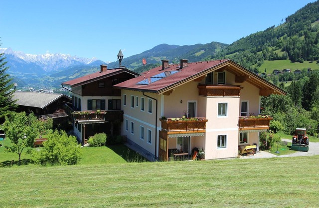 Apartment in Sankt Johann near Ski Area
