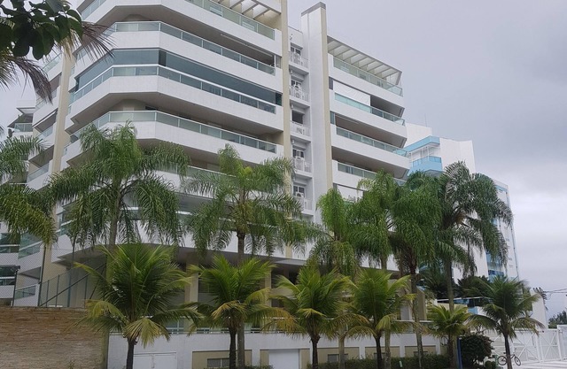 Apartment right on the sand Riviera de São Lourenço - 3 bedrooms with 2 suites