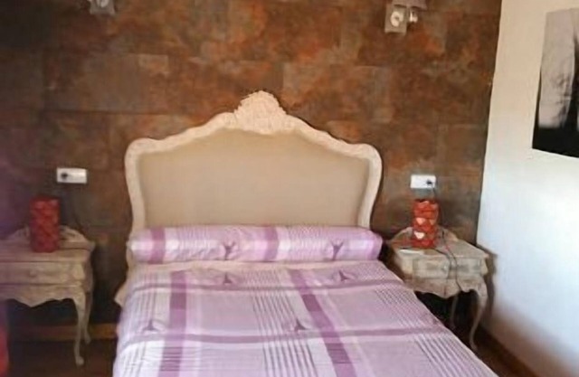 Apartment for 6 people, in three bedrooms, one hour from Madrid.