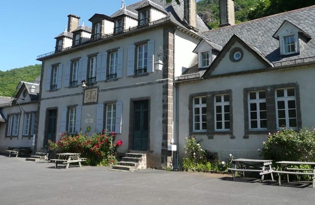 Apartment Saint-Vincent-de-Salers, 3 bedrooms, 6 persons