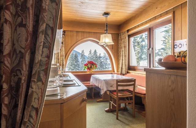 Apartment “Kleine Gartenwohnung Haus Forelle” on the Slopes with Mountain View
