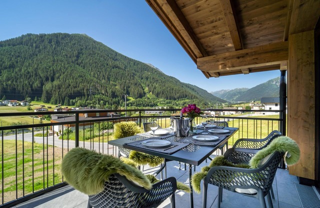 Apartment & big balcony near St. Anton am Arlberg