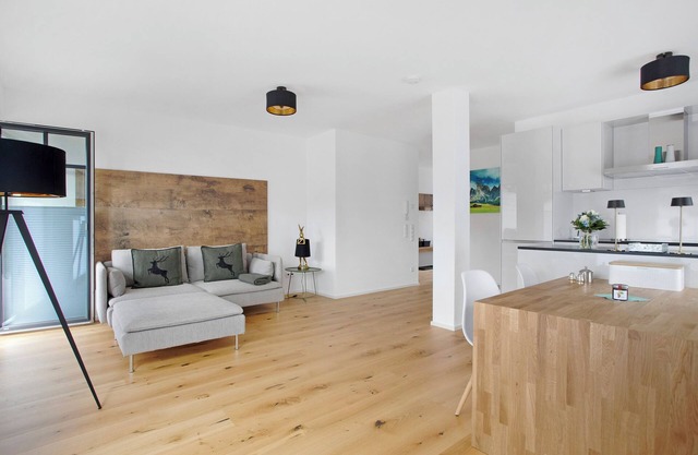 Apartment 'Design Ferienwohnung Am Chiemsee' with Private Terrace, Private Garden and Wi-Fi