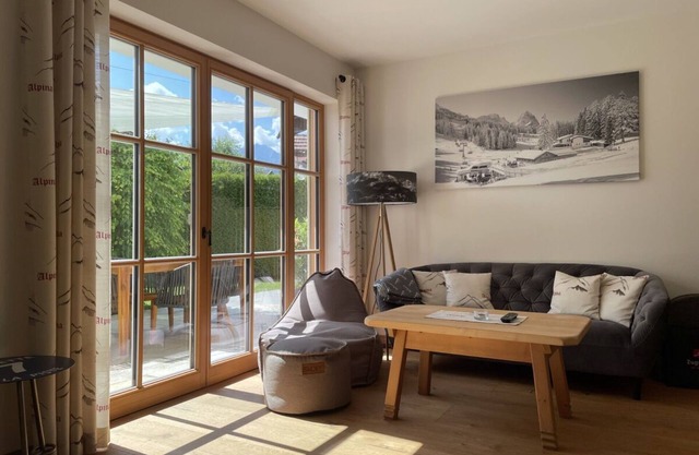 Apartment 'Ferienwohnung Max 3' with Mountain View, Private Terrace and Wi-Fi