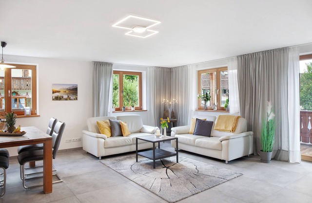 Apartment 'Ferienwohnung Falkenstein' with Mountain View, Balcony and Wi-Fi