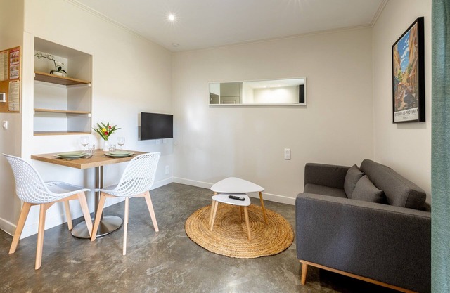 Apartment with garden view 2