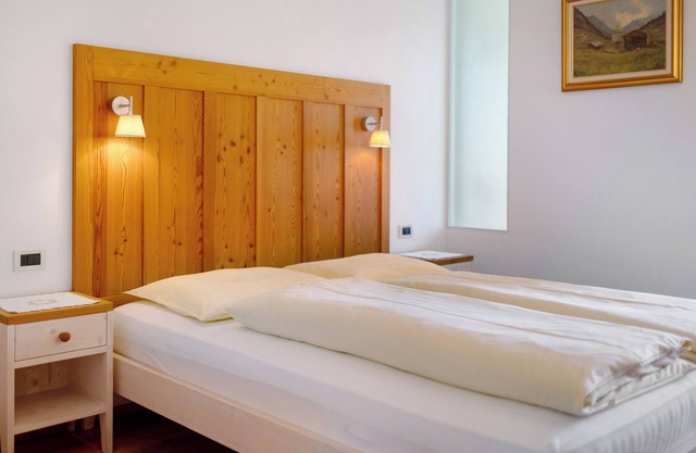 Apartment 'B' with Mountain View, Balcony and Wi-Fi