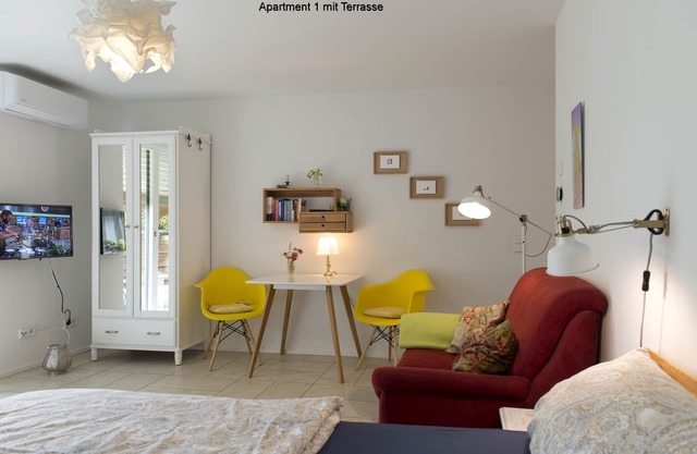 Apartment 1, 30qm, 1 Wohn-/Schlafraum, max. 2 Personen