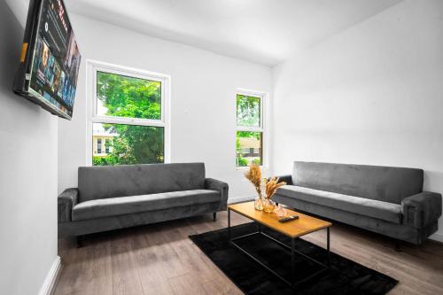 Apartment 1 Bedroom Sleeps6 Parking