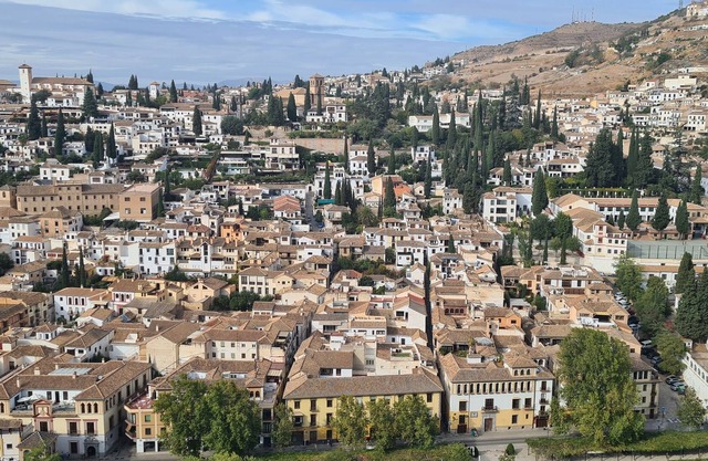 Apartment 10 minutes from Granada and l'Alhambra!