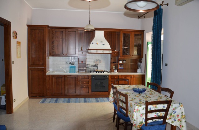 Apartment 100 m from the sea with Wi-Fi -air conditioning and terrace.