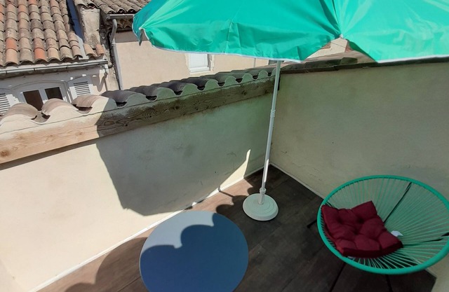 Apartment 103 refurbished !07/2019 !35 m2 with terrace (sleeps 3)