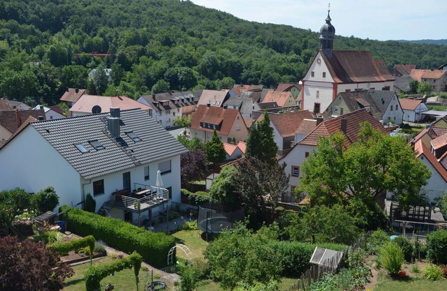 Apartment ~ 110m² in the 1st and 2nd Floor in the beautiful Main Valley, large garden