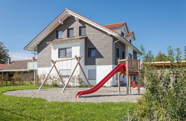 Apartment “2 Am Biohof Eriskirch” close to Lake Constance with Balcony & Garden