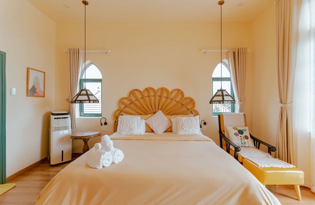 Apartment 2 bedrooms, balcony river view kitchenn