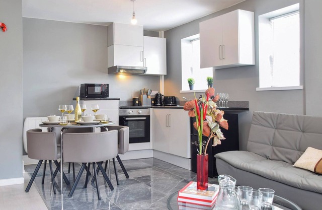 Apartment 2 - UK50136