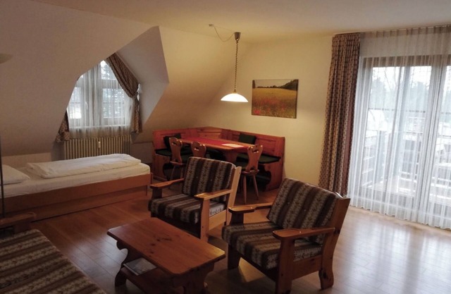 Apartment '2 Zimmer Appartement 63' with Balcony and Wi-Fi