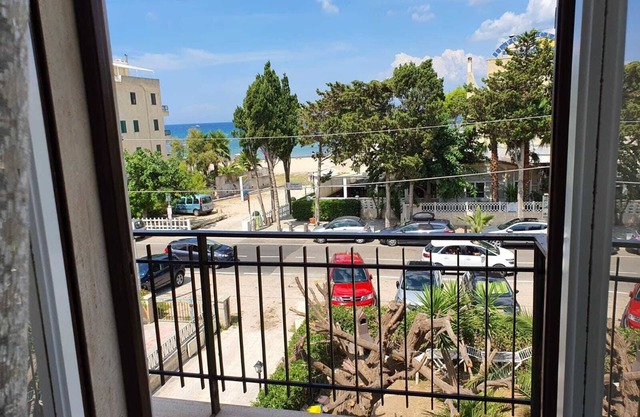 Apartment 20 meters from the sea