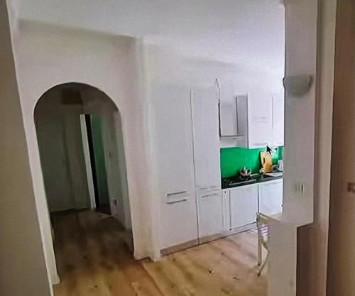 Apartment 21