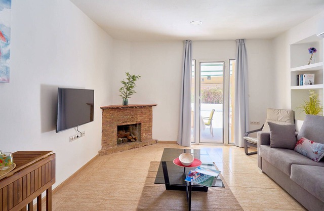 Apartment 3 Bedrooms and Terrace La Malagueta Beach