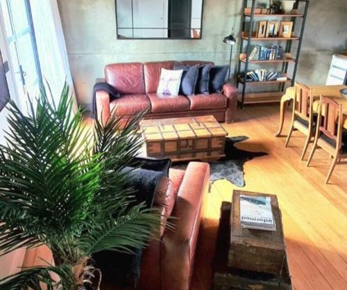 Apartment 3 - Haddin Court - Industrial Glam