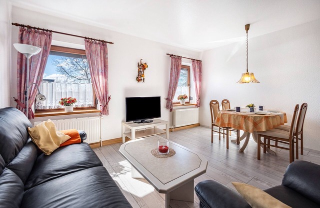 Apartment '3-raum Fw 3' with Shared Garden and Wi-Fi