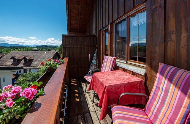 Apartment '3' with Mountain View, Shared Garden and Wi-Fi