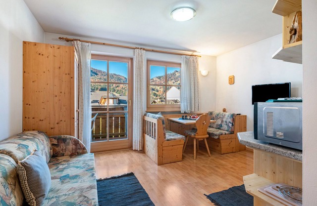 Apartment '3' with Mountain View, Shared Garden and Wi-Fi