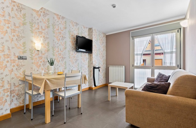 Apartment '3ºc Apartamento 2 Adultos' with Balcony and Wi-Fi