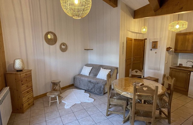 Apartment 4/6 people 400 m from the slopes