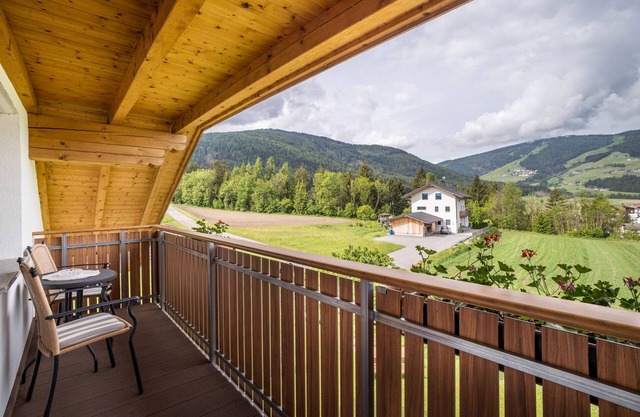 Apartment '4' with Mountain View, Shared Garden and Wi-Fi