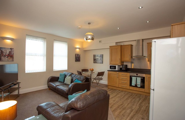 Apartment 4A/4B - Bright and Beautiful