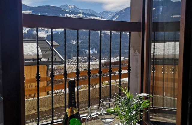apartment 5 - 2 bedrooms, shower, toilet - snow crystal
