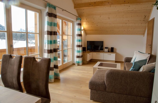 Apartment 68 sqm, balcony, 2 bedrooms, living room, kitchen, max. 4 p.