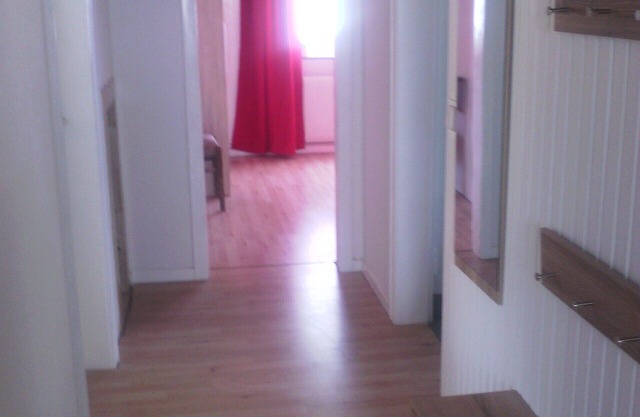 Apartment 75 m2 with two bedrooms and kitchen/living room/close to the old town/functional