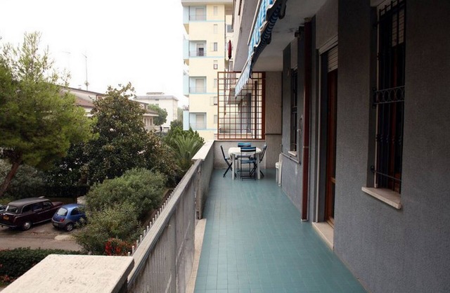 APARTMENT AT LIDO OF FERMO-70 mt. from the SEA- AIR CONDITIONING-2 LARGE TERRACES