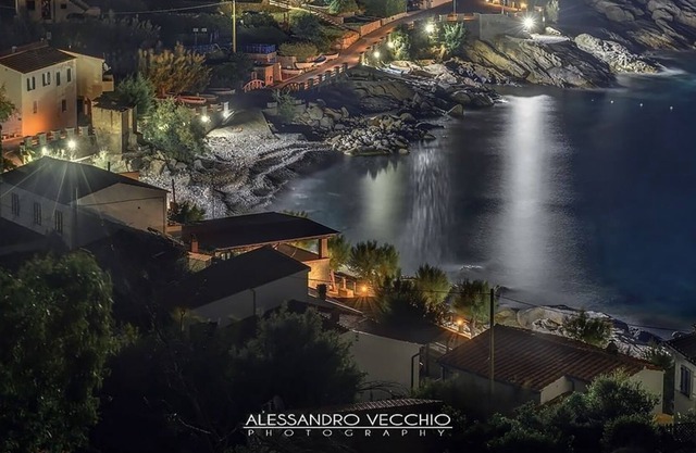 Apartment about 14 km from Marina di Campo and 13 from Marciana