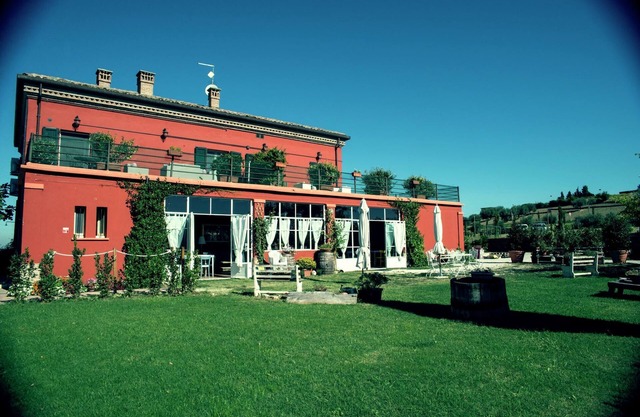 Apartment Amidst Vineyards & Blue Skies