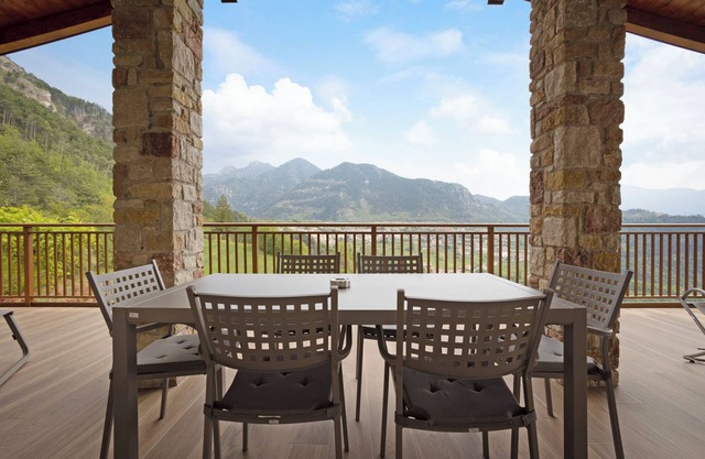 Apartment 'Agriturismo Hegemone Bosco' with Mountain View, Private Terrace and Wi-Fi