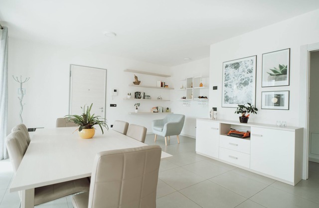 Apartment a stone's throw from the lake