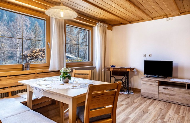 Apartment 'Adlerhorst Amsel' with Terrace, Shared Garden and Wi-Fi