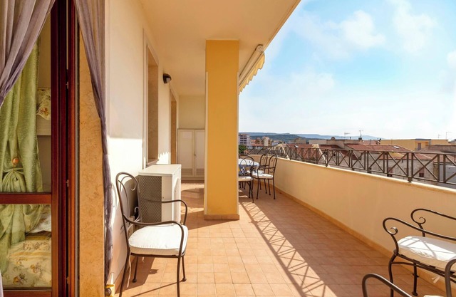 Apartment “Adriatico” close to the Beach with Sea View, A/C & Terrace