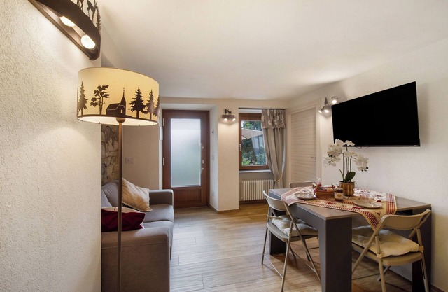 Apartment 'Agriturismo La Grange - Comfort' with Mountain View, Wi-Fi and Air Conditioning