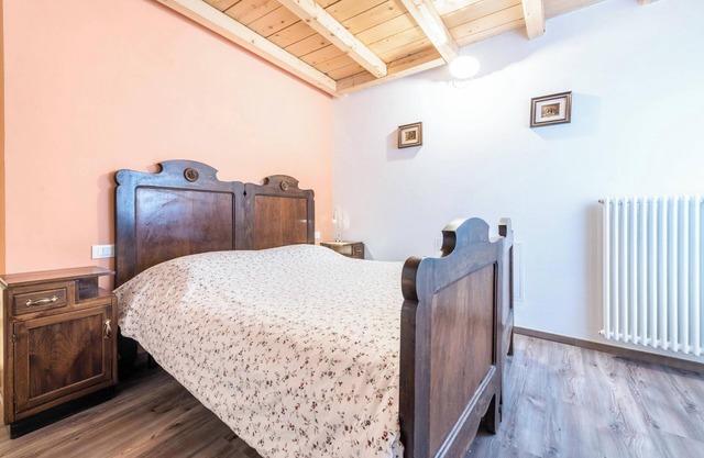 Apartment Agriturismo "Al Gallo Nero Rosso" near Lake Garda with Garden & Wi-Fi