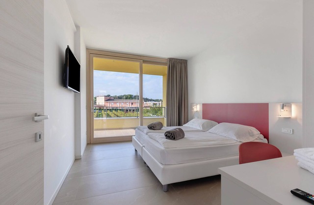 Apartment 'Agriturismo Le Campagnole Red' with Shared Pool
