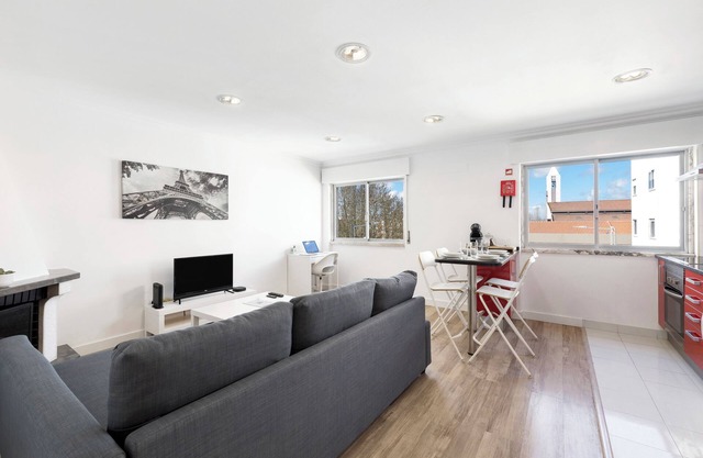 Apartment 'Agualva Happy' with Wi-Fi