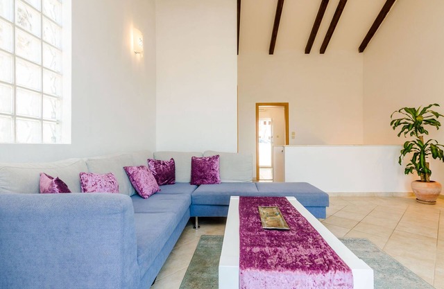 Apartment Alba- Duplex Two Bedroom Apartment with Shared Pool and Sea View