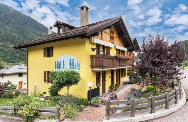 Apartment “Albachiara 2” with Mountain Views, Private Sauna & WiFi