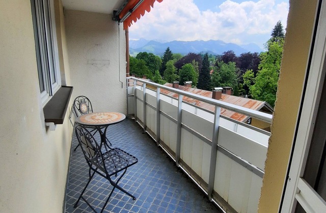 Apartment 'Allgäu Auszeit' with Balcony and Wi-Fi