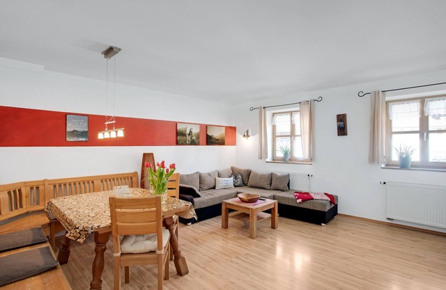 Apartment "Almrausch" with Balcony, Mountain View & Wi-Fi; Parking Available